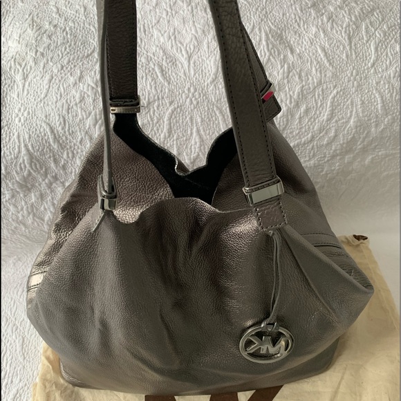 Michael Kors genuine leather purse - Picture 5 of 6